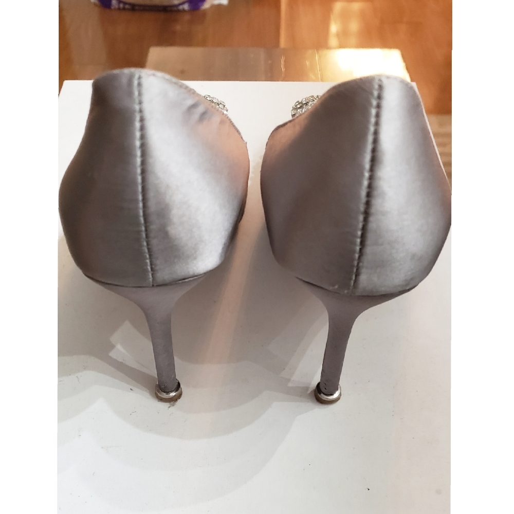 Manolo Blahnik Hangisi Grey Satin - Picture 7 of 13